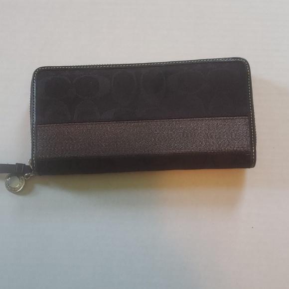 Excellent Condition,  Like New - Picture 2 of 5